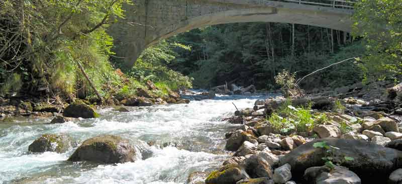Alte Brücke über den Marulbach